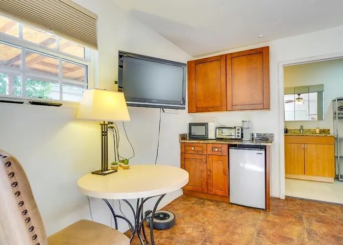 Apartment Casita Near Botanical Gardens: Shared Yard! *