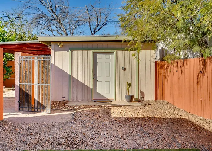 Casita Near Botanical Gardens: Shared Yard! Tucson